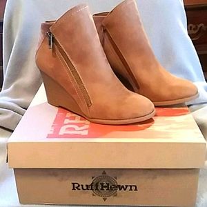 Ruff Hewn wedge boots
